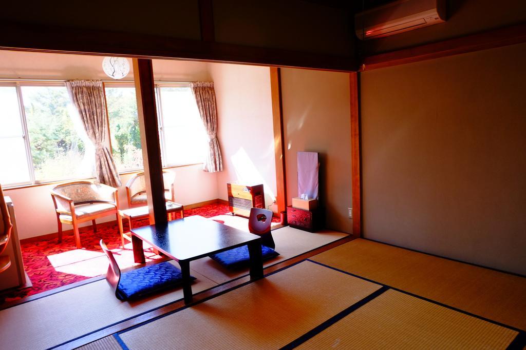 Ryokan Fujitomita Oshino Habitación foto